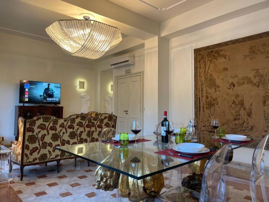 Apartment Fancy House *